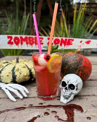 Na Halloween pro vás máme ještě jednu strašidelně dobrou specialitku! 🎃 V našem bistru se totiž od 25. do 28. října objeví...