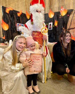 Tradice, která u nás nesmí chybět. 🎅 A už je skoro tady! 😍 Mikuláš k nám dorazí už zítra 5. 12. ve 12:00 a také v sobotu...